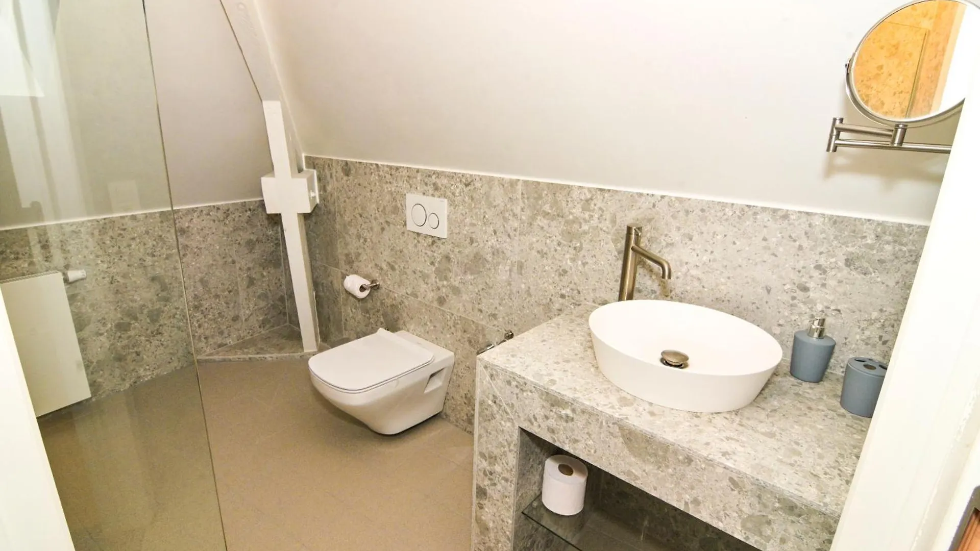 Lägenhet Family Duplex Getaway - Perfectly Positioned For City Adventures Bryssel Belgien