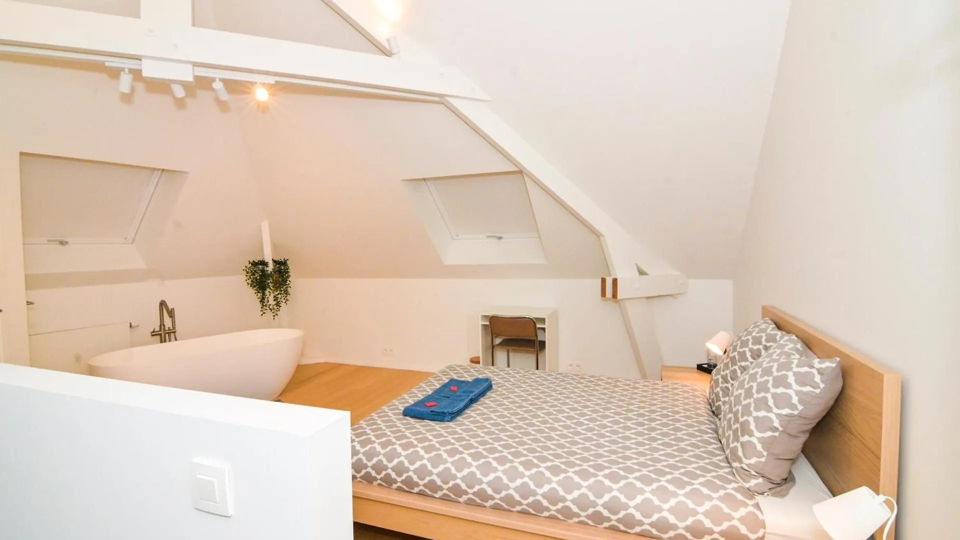 Family Duplex Getaway - Perfectly Positioned For City Adventures Bryssel 0*,
